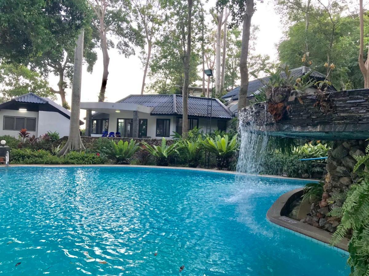 Baan Rug Nam Sai Villa Klaeng Exterior photo